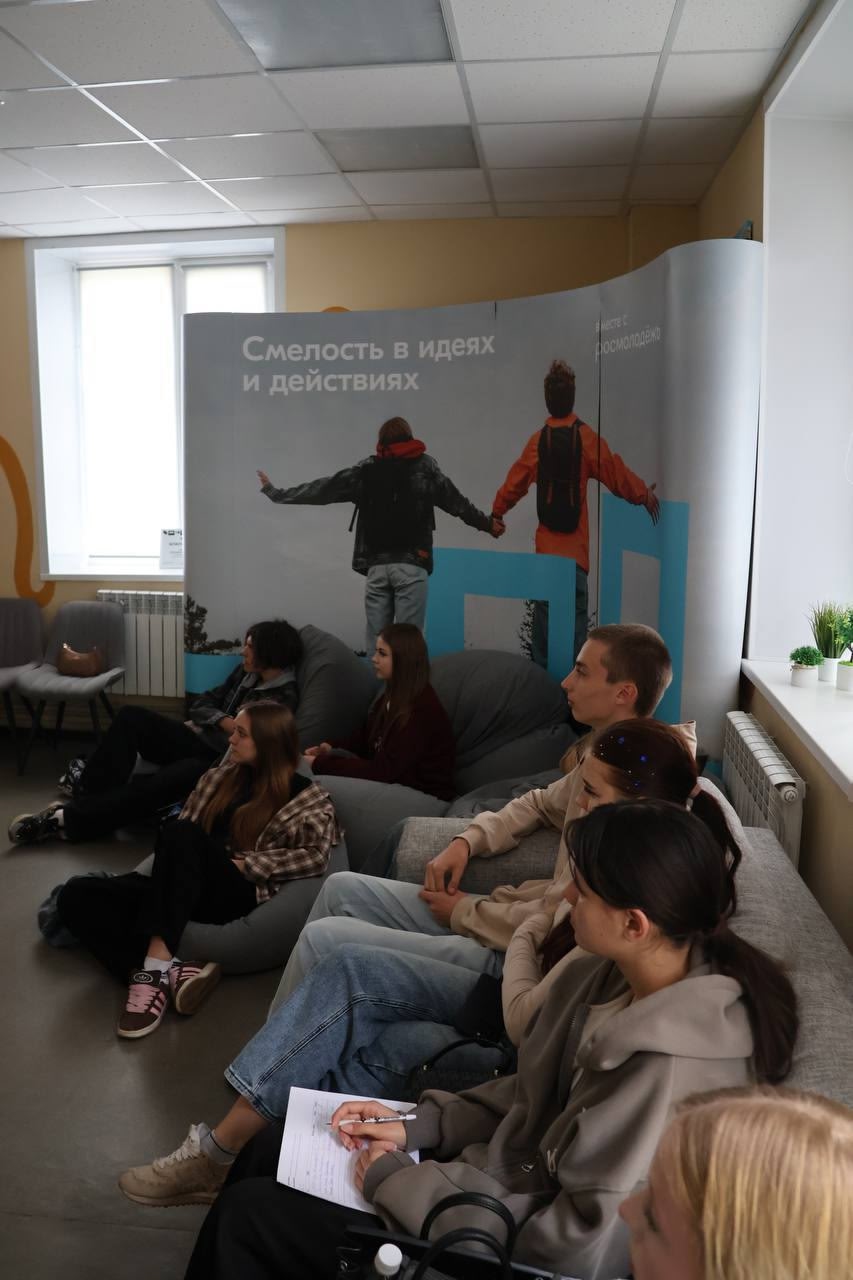 КИНОПОКАЗ КО ДНЮ ВОССОЕДИНЕНИЯ ДНР, ЛНР, ЗАПОРОЖСКОЙ И ХЕРСОНСКОЙ ОБЛАСТЕЙ С РОССИЙСКОЙ ФЕДЕРАЦИЕЙ